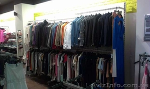 Продам торгове обладнання (меблі для магазину секонду)