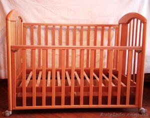 Итальянская кроватка для новорожденного (из бука) - <ro>Изображение</ro><ru>Изображение</ru> #1, <ru>Объявление</ru> #1569782