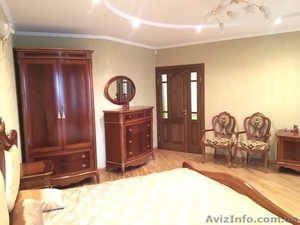 Продам элитные V.I.P. апартаменты в самом центре Ялты у моря