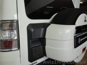 Фонарь задний левый стоп на Mitsubishi Pajero Wagon 4.2010 г - <ro>Изображение</ro><ru>Изображение</ru> #1, <ru>Объявление</ru> #1637170