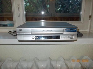Продаю пишущий кассетный видеоплеер JVC HR-P201ER - <ro>Изображение</ro><ru>Изображение</ru> #3, <ru>Объявление</ru> #1684783