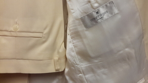 Продам мужской белый костюм - <ro>Изображение</ro><ru>Изображение</ru> #1, <ru>Объявление</ru> #1134429