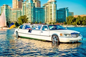 Аренда Аква лимузина, прокат аква лимузин на воде арендовать водный лимузин на д - <ro>Изображение</ro><ru>Изображение</ru> #1, <ru>Объявление</ru> #1688165