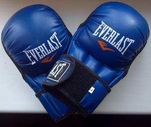 Рукопашные перчатки Everlast (винил) - <ro>Изображение</ro><ru>Изображение</ru> #4, <ru>Объявление</ru> #1493357