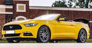 Кабриолет Ford Mustang GT желтый - <ro>Изображение</ro><ru>Изображение</ru> #1, <ru>Объявление</ru> #1694595
