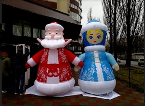 Надувные рекламные фигуры Деда Мороза и Снегурочки - <ro>Изображение</ro><ru>Изображение</ru> #1, <ru>Объявление</ru> #1720044