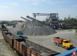 Шлак фракции 0-10,  0-40,  0-70,  10-40,  10-70 мм. вагонными нормами.