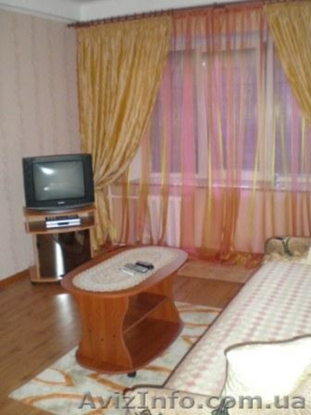 Посуточно однокомнатная на Печерске - <ro>Изображение</ro><ru>Изображение</ru> #1, <ru>Объявление</ru> #5433