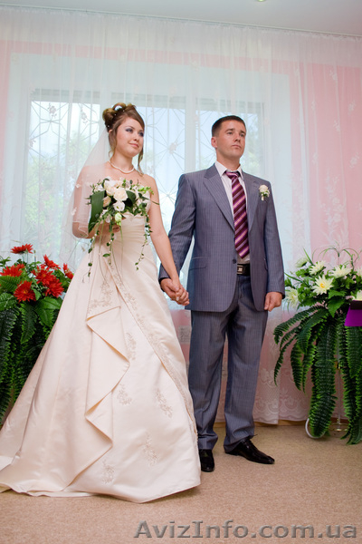 Продам шикарное французское свадебное платье Miss Kelly - <ro>Изображение</ro><ru>Изображение</ru> #3, <ru>Объявление</ru> #114447