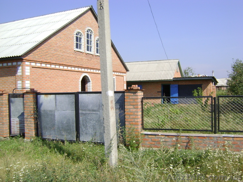 Дом с хоз. постройками - <ro>Изображение</ro><ru>Изображение</ru> #1, <ru>Объявление</ru> #217915