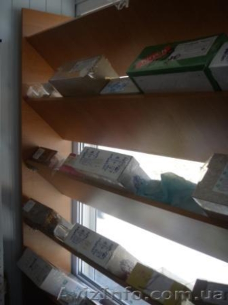 витрина деревянная под кондитерку +стол - <ro>Изображение</ro><ru>Изображение</ru> #1, <ru>Объявление</ru> #332839