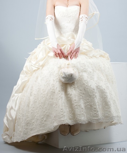 Просто красивое платье - <ro>Изображение</ro><ru>Изображение</ru> #1, <ru>Объявление</ru> #74557