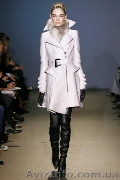 Плащи  женские  2011 - <ro>Изображение</ro><ru>Изображение</ru> #4, <ru>Объявление</ru> #423249