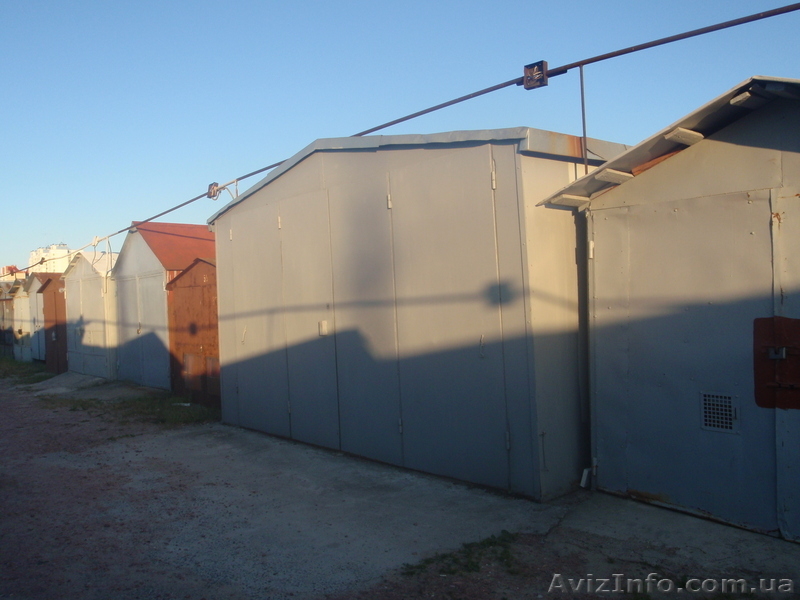 Продам двухместный метелический гараж - <ro>Изображение</ro><ru>Изображение</ru> #1, <ru>Объявление</ru> #657537