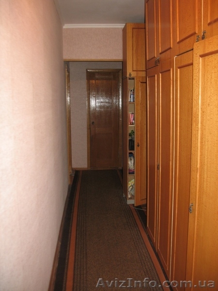 пгт.Коцюбинское, трьохкомнатная  жилая квартира - <ro>Изображение</ro><ru>Изображение</ru> #3, <ru>Объявление</ru> #702157