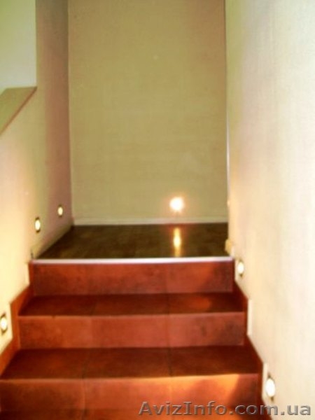 Фасад, отд. вход, нежилой, Бажана пр-т, 130 кв.м. - <ro>Изображение</ro><ru>Изображение</ru> #5, <ru>Объявление</ru> #797819