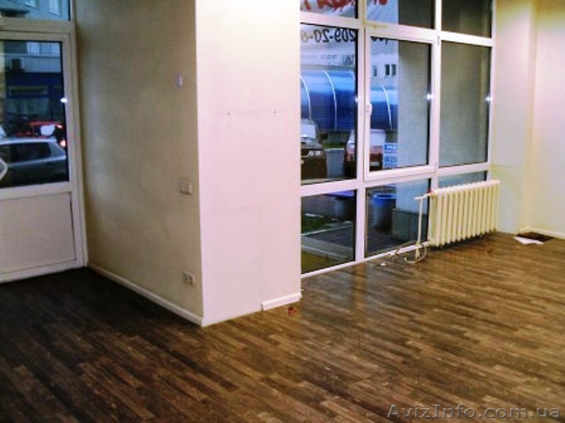 Фасад, отд. вход, нежилой, Бажана пр-т, 130 кв.м. - <ro>Изображение</ro><ru>Изображение</ru> #3, <ru>Объявление</ru> #797819