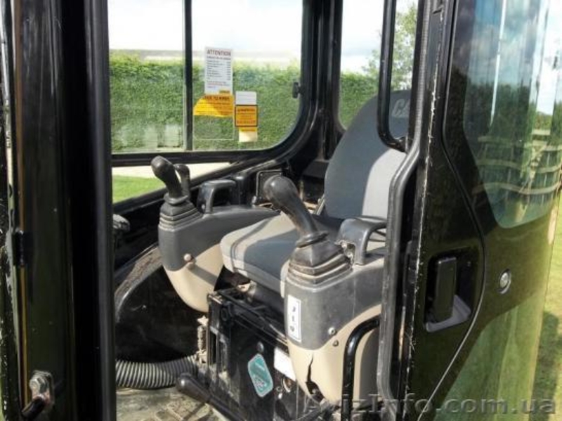 Мини экскаватор Cat 303 - <ro>Изображение</ro><ru>Изображение</ru> #3, <ru>Объявление</ru> #815937