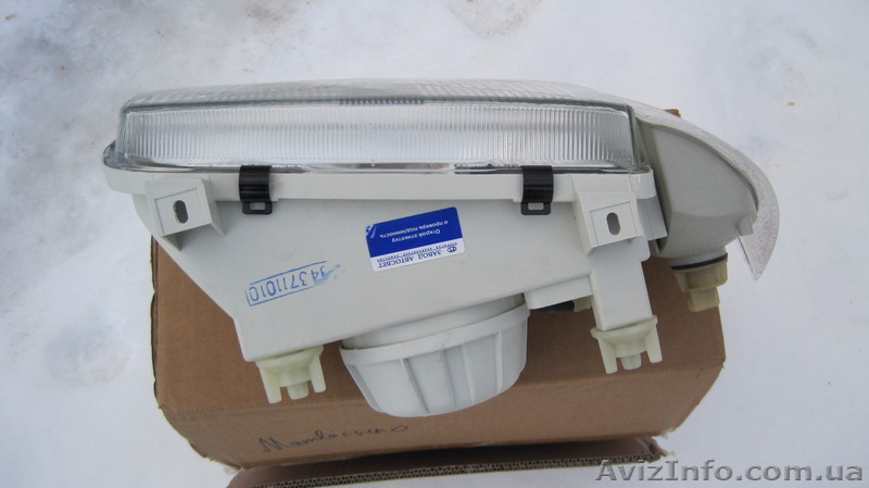 Фара к Москвич 2141"Святогор". - <ro>Изображение</ro><ru>Изображение</ru> #2, <ru>Объявление</ru> #821049