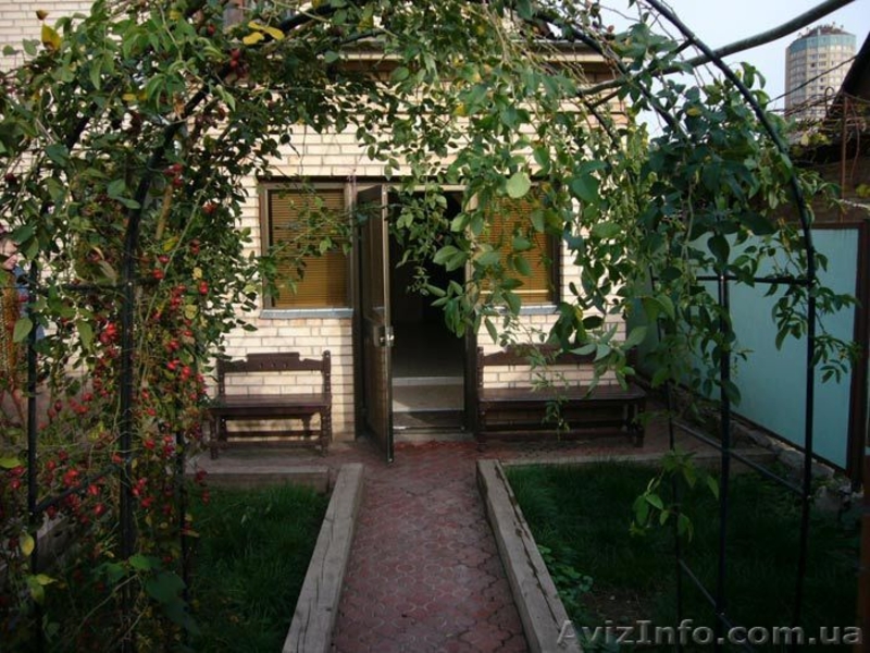 Сдам дом на Петропавловской Борщаговке 176 м2 (10 мин. пешком от обойного рынка) - <ro>Изображение</ro><ru>Изображение</ru> #2, <ru>Объявление</ru> #837256