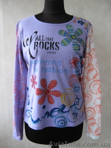 Футболка с стразами "Кissss". Акция - 30% - <ro>Изображение</ro><ru>Изображение</ru> #1, <ru>Объявление</ru> #845294