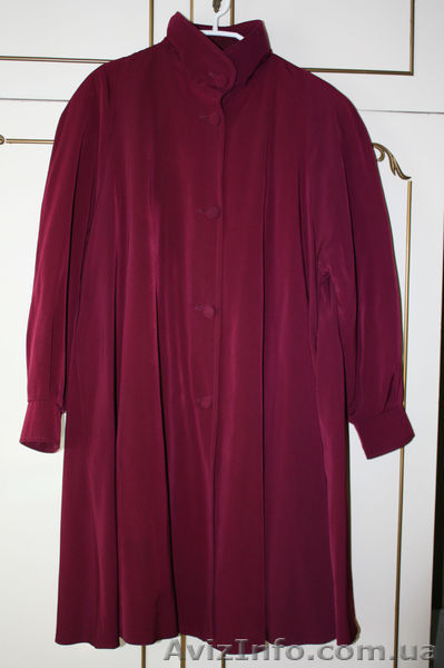 Плащ бордовый женский - <ro>Изображение</ro><ru>Изображение</ru> #1, <ru>Объявление</ru> #848091