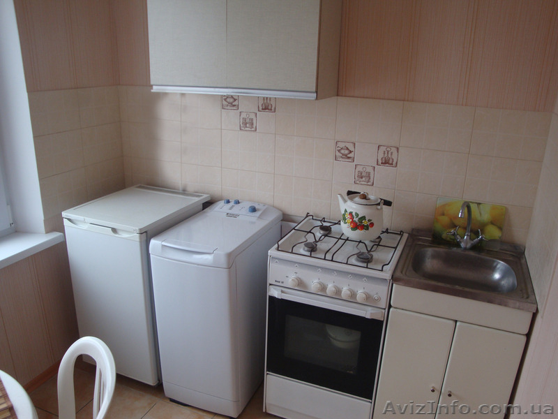 Посуточно 2 ком квартира возле метро  - <ro>Изображение</ro><ru>Изображение</ru> #3, <ru>Объявление</ru> #982370