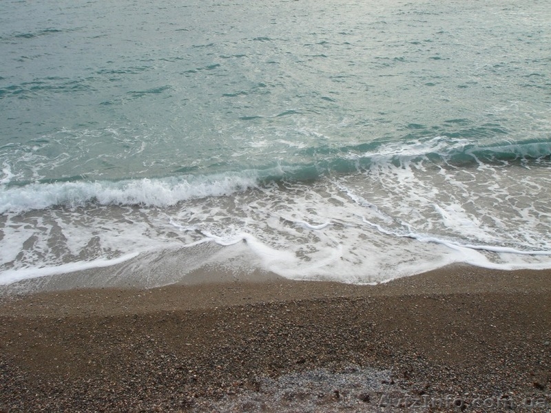 Апартаменты в Ялте, пгт. Парковое, в 50 метрах от  пляжа. - <ro>Изображение</ro><ru>Изображение</ru> #5, <ru>Объявление</ru> #997151