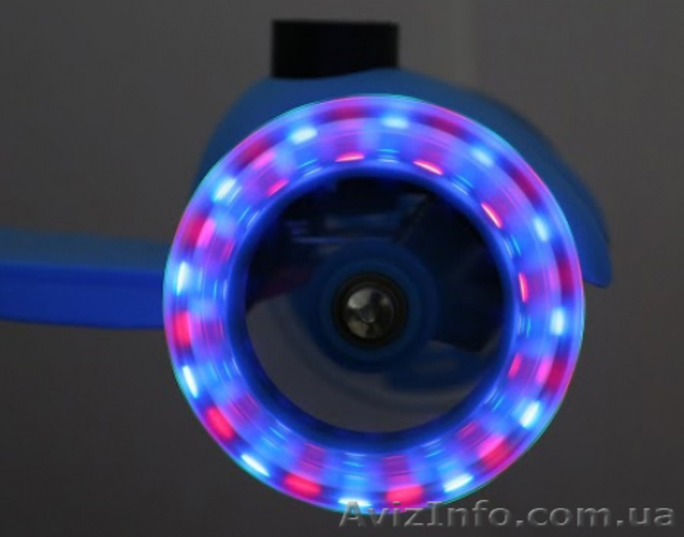 Самокат Trolo Mini Limited со светящимися колесами - <ro>Изображение</ro><ru>Изображение</ru> #2, <ru>Объявление</ru> #1038302