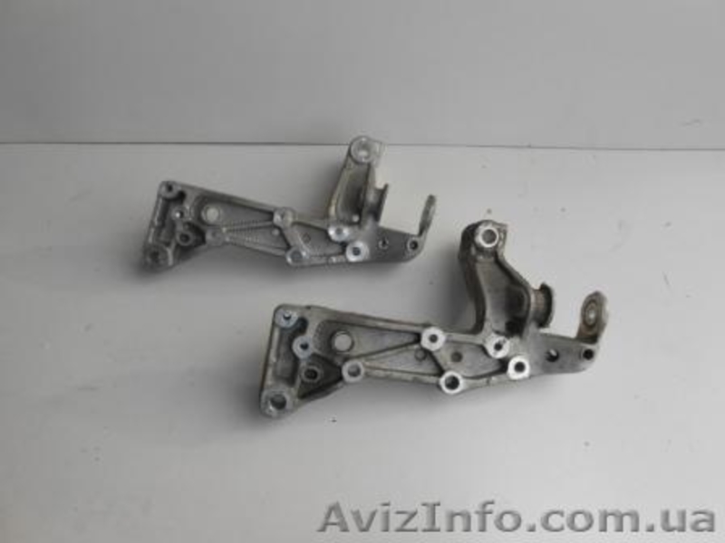 Кронштейн переднего рычага VW Caddy. - <ro>Изображение</ro><ru>Изображение</ru> #2, <ru>Объявление</ru> #1096274