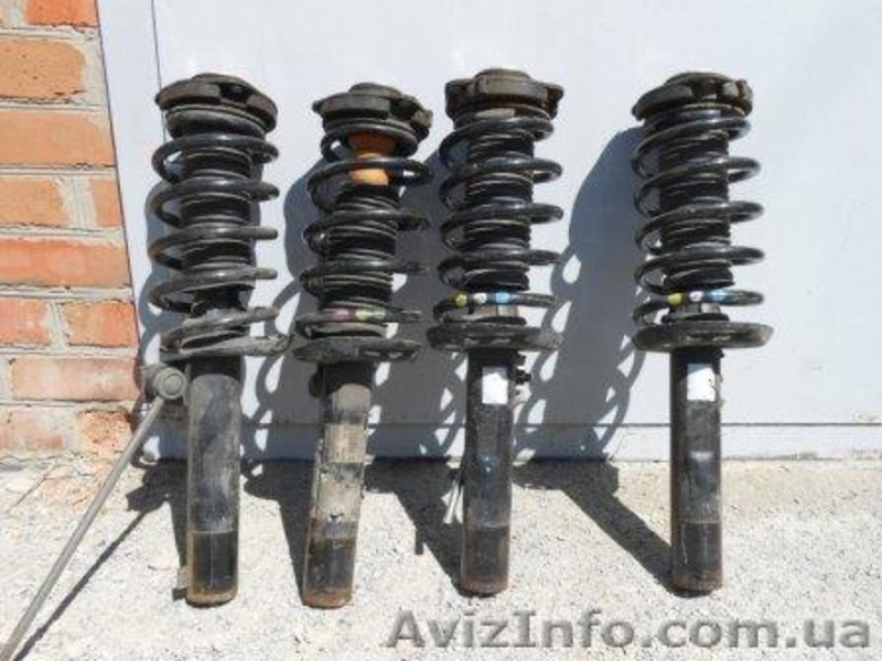 стойки передние для VW Golf V 1.9tdi (Фольксваген Гольф 5 2004г.-2010 г.) - <ro>Изображение</ro><ru>Изображение</ru> #2, <ru>Объявление</ru> #1112313