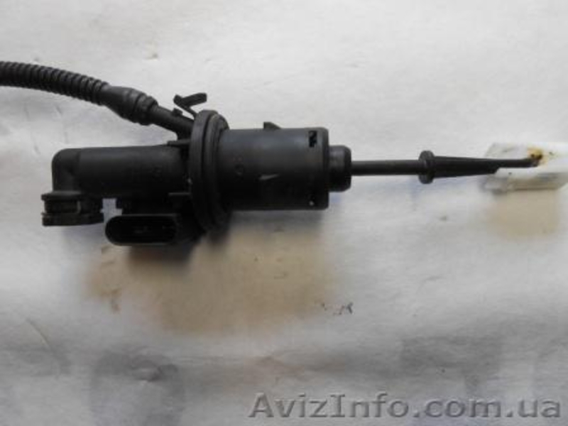 главный цилиндр сцепления для VW Golf V 1.9tdi  - <ro>Изображение</ro><ru>Изображение</ru> #2, <ru>Объявление</ru> #1112321