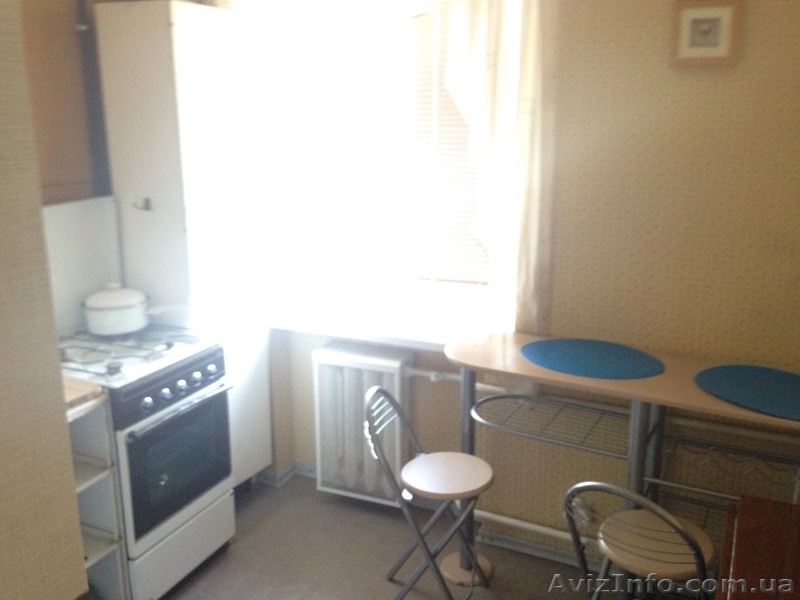 продам уютную 2-комнатную квартиру в кирпичном доме на Караваевых дачах, Соломен - <ro>Изображение</ro><ru>Изображение</ru> #1, <ru>Объявление</ru> #1174145