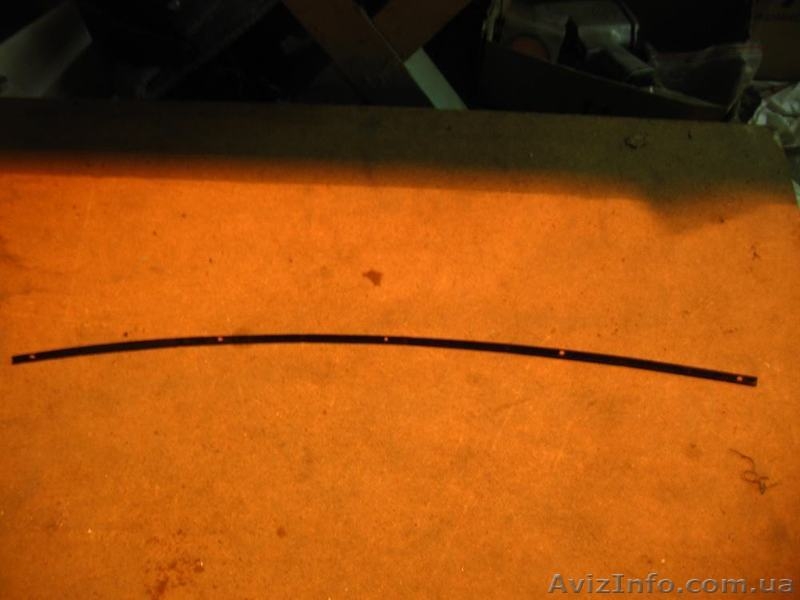 Audi A4 Накладка стекла лобового правая  - <ro>Изображение</ro><ru>Изображение</ru> #1, <ru>Объявление</ru> #1203887