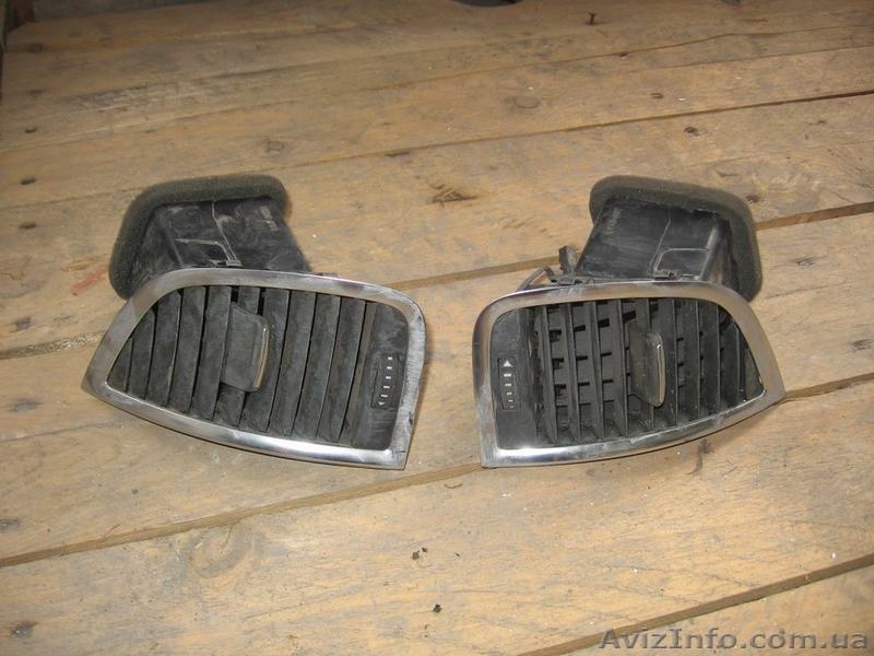 Audi Q7 воздуховод дефлектор салона - <ro>Изображение</ro><ru>Изображение</ru> #1, <ru>Объявление</ru> #1204855