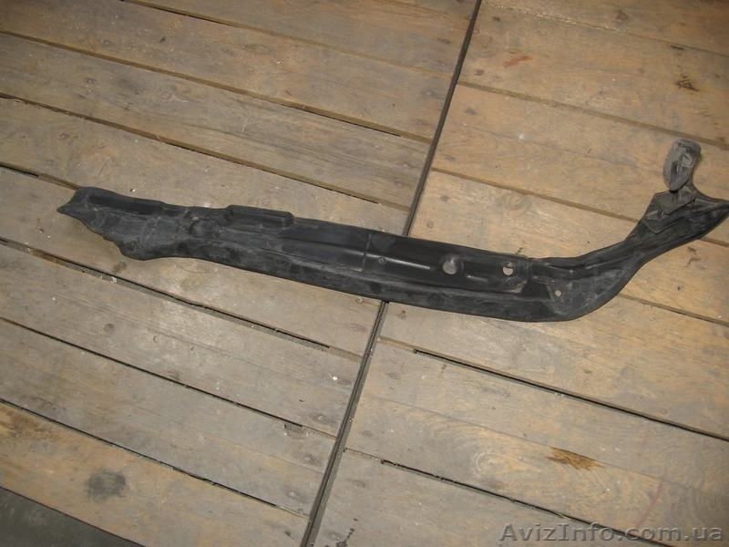 AUDI Q7 Пыльник локер передний левый - <ro>Изображение</ro><ru>Изображение</ru> #2, <ru>Объявление</ru> #1204857