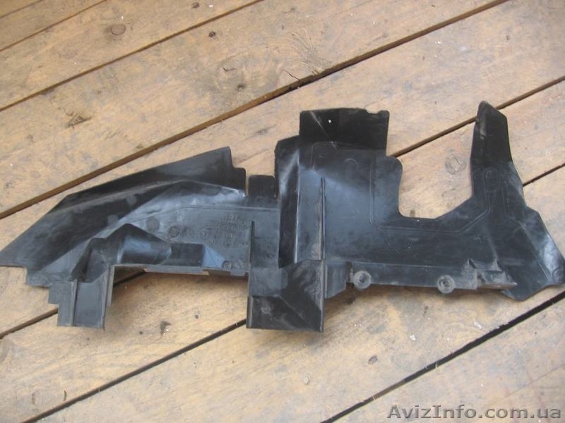 Audi Q7 Воздухозаборник дифуззор радиатора L  - <ro>Изображение</ro><ru>Изображение</ru> #2, <ru>Объявление</ru> #1204858