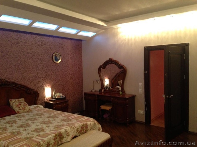 Дом в Шевченковском районе, 5 минут от метро Нивки, 300м. 399000 без Комиссии!  - <ro>Изображение</ro><ru>Изображение</ru> #9, <ru>Объявление</ru> #1202729