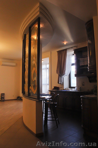 Эксклюзивная 4-комнатная квартира в центре Киева, ул. Дмитриевская 52б - <ro>Изображение</ro><ru>Изображение</ru> #1, <ru>Объявление</ru> #1381377