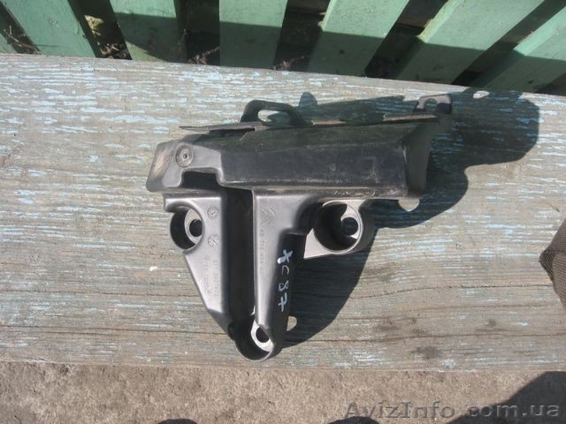 Citroen C4 hb 10-13 кронштейн крепление держатель заднего бампера правый  967124 - <ro>Изображение</ro><ru>Изображение</ru> #2, <ru>Объявление</ru> #1460417