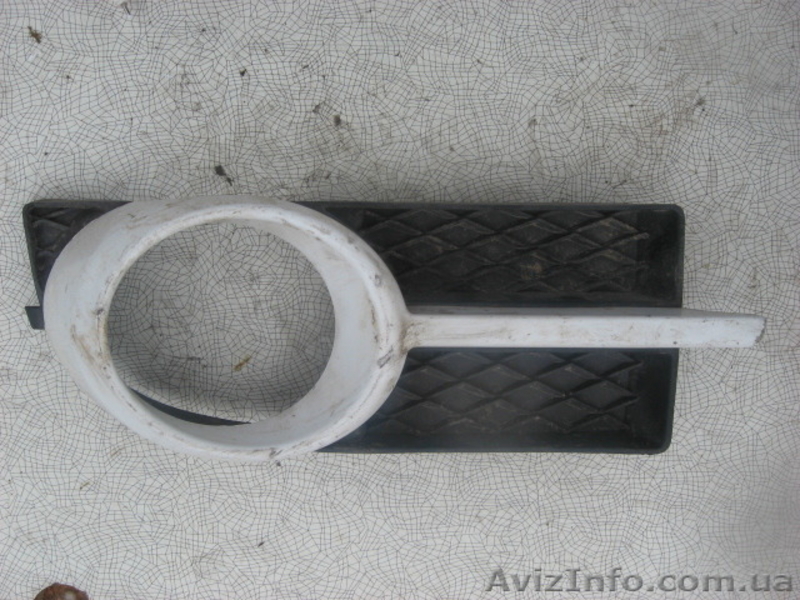 Chevrolet Aveo 07-12 заглушка противотуманной фары правая 96648781 - <ro>Изображение</ro><ru>Изображение</ru> #1, <ru>Объявление</ru> #1460361