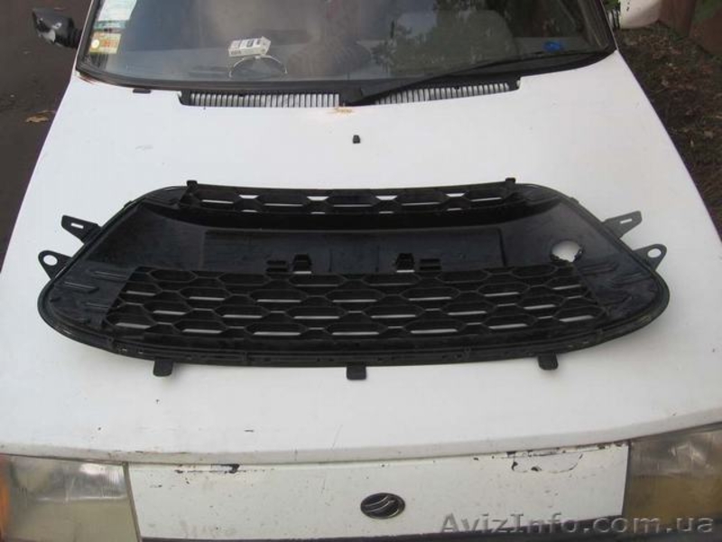 Citroen C3 09-14 решетка переднего бампера - <ro>Изображение</ro><ru>Изображение</ru> #1, <ru>Объявление</ru> #1460386