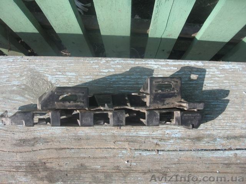 Citroen C4 05-11 кронштейн крепление держатель переднего бампера правый 96525072 - <ro>Изображение</ro><ru>Изображение</ru> #1, <ru>Объявление</ru> #1460383