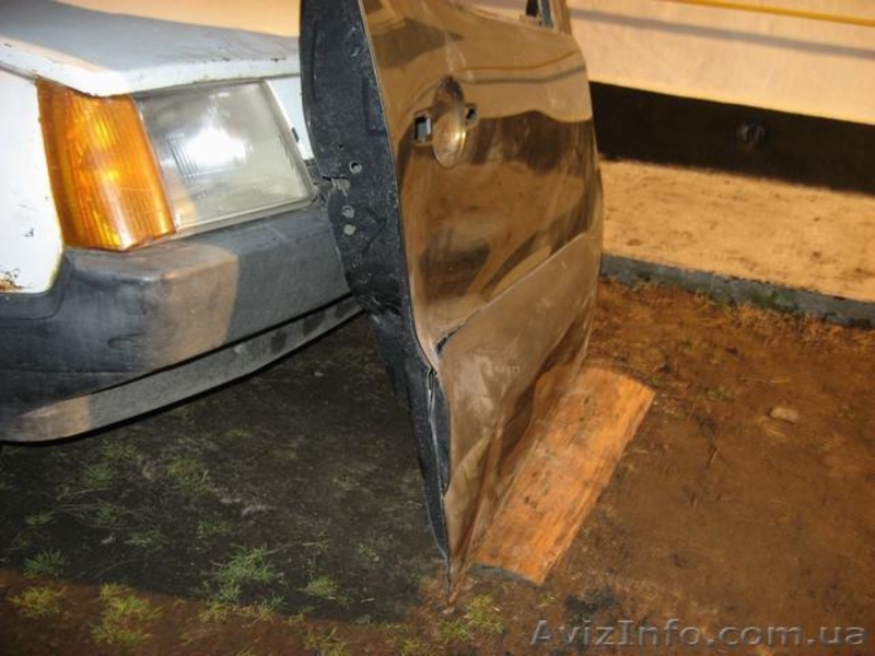 Citroen Berlingo 10-  дверь передняя правая - <ro>Изображение</ro><ru>Изображение</ru> #4, <ru>Объявление</ru> #1460505