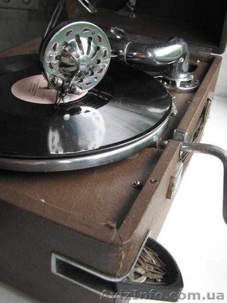 Продам патефон красавец, с чистым  сильным звуком  множеств пластинок  - <ro>Изображение</ro><ru>Изображение</ru> #4, <ru>Объявление</ru> #298361