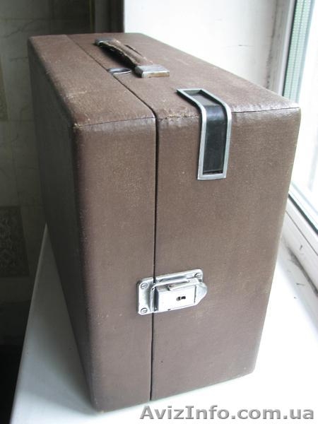 Продам патефон красавец, с чистым  сильным звуком  множеств пластинок  - <ro>Изображение</ro><ru>Изображение</ru> #5, <ru>Объявление</ru> #298361