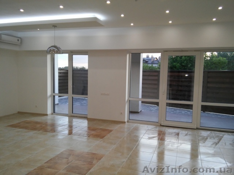 Продажа танхауса - <ro>Изображение</ro><ru>Изображение</ru> #2, <ru>Объявление</ru> #1549873