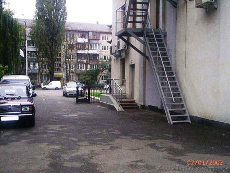 Соломинский район 3-х этажного отдельностоящего здания.  - <ro>Изображение</ro><ru>Изображение</ru> #6, <ru>Объявление</ru> #1618981