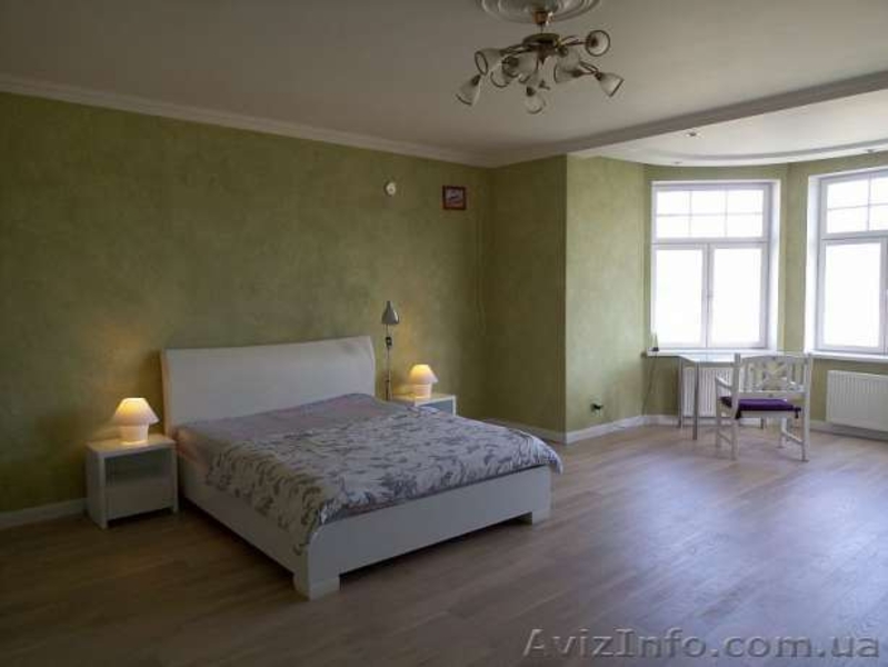 Русановские Сады, центр, особняк 350 м.кв. - <ro>Изображение</ro><ru>Изображение</ru> #3, <ru>Объявление</ru> #1625352