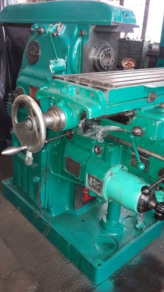  Продаю горизонтально-фрезерный станок с поворотным столом 6Р82Г     - <ro>Изображение</ro><ru>Изображение</ru> #2, <ru>Объявление</ru> #1651480